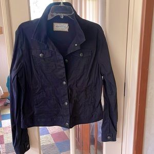 Black Organic Cotton Levi style jacket, like new, super soft, beautiful buttons